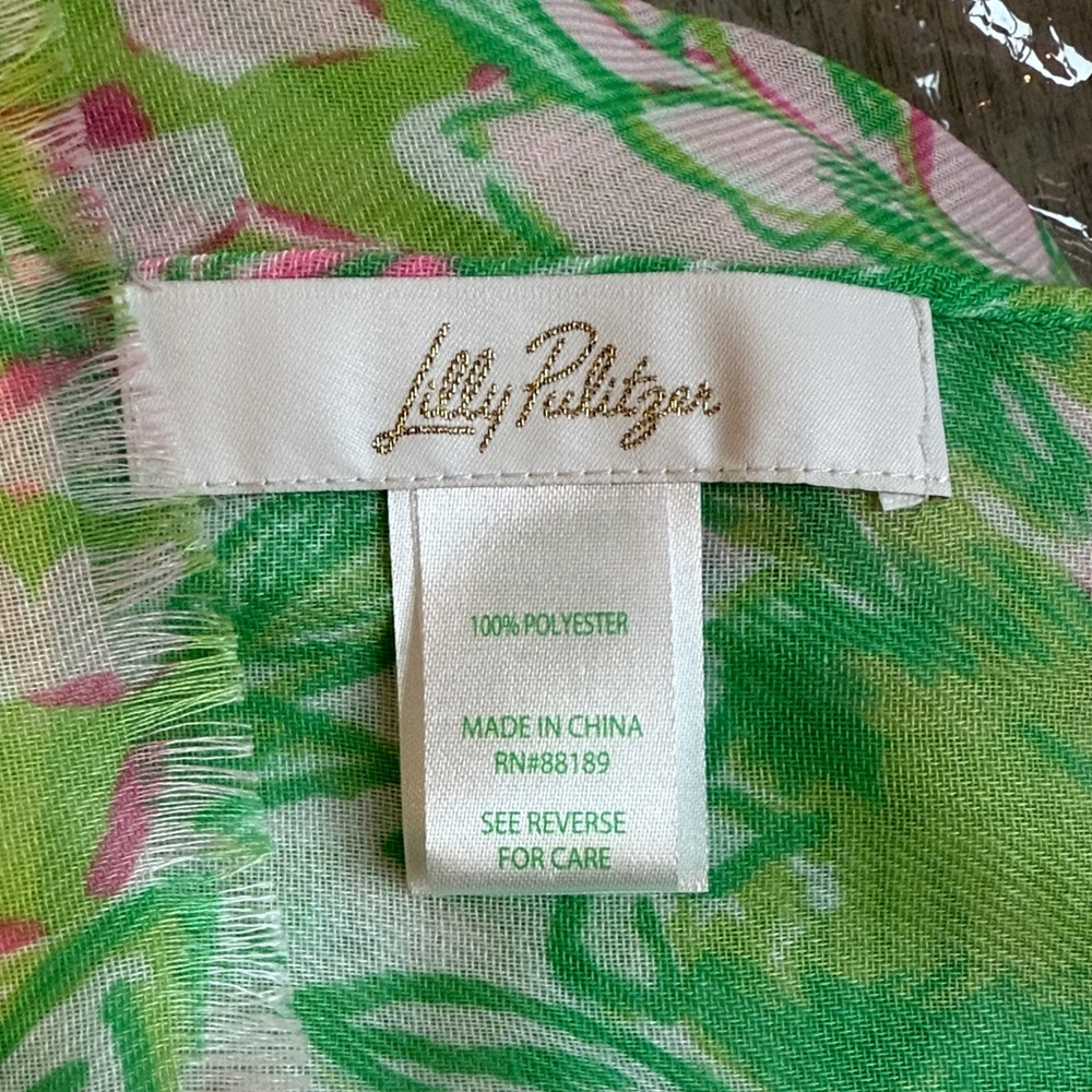 Lilly Pulitzer Women’s Green & Pink Floral Printed Scarf NWOT - Picture 2 of 4